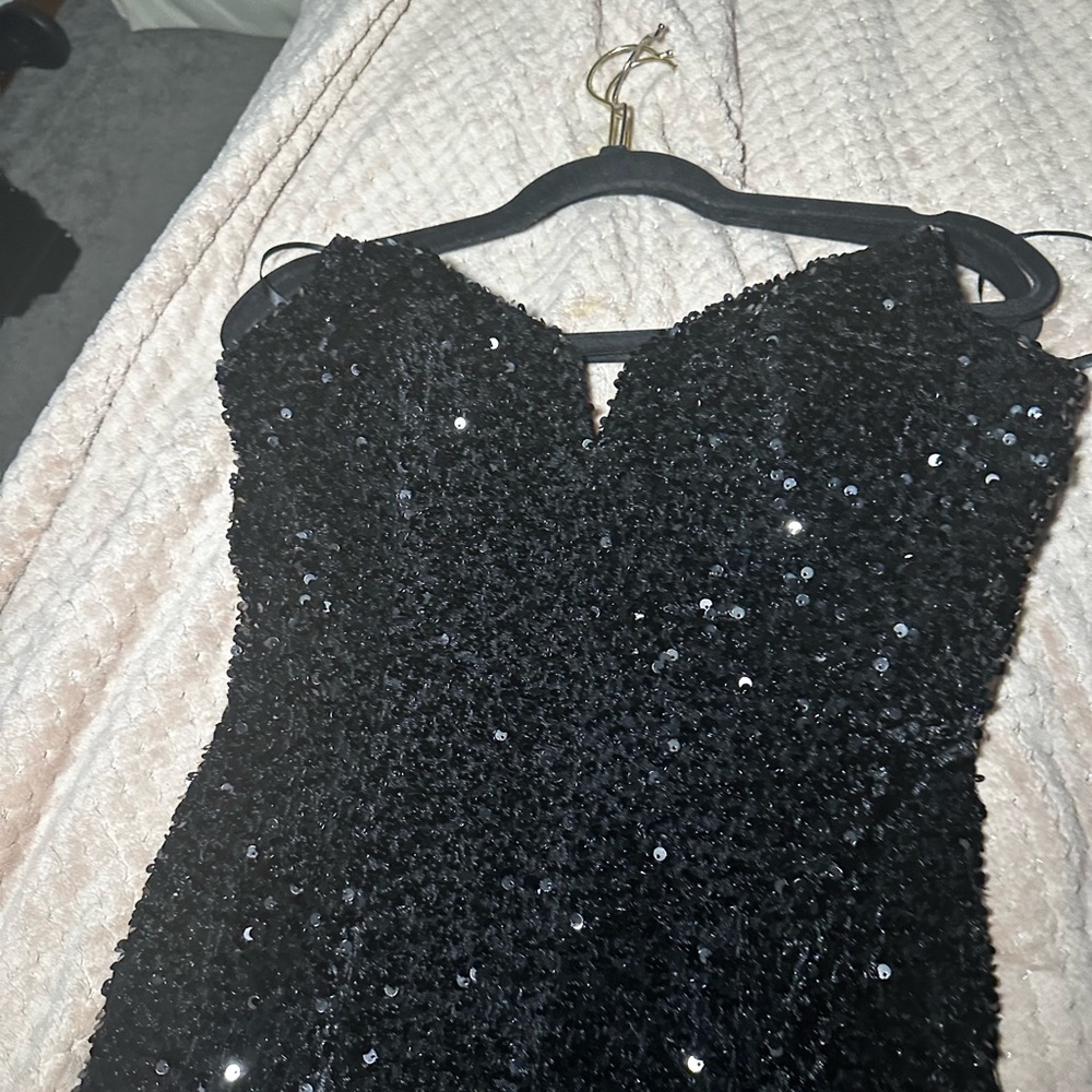 bust:36 waist:29.5 Hips:39.5